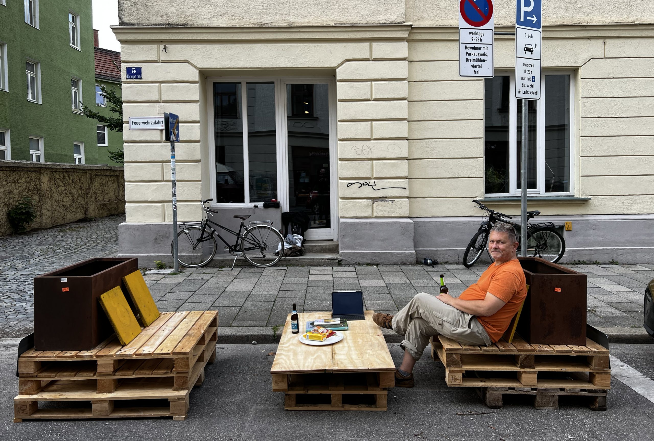Parklet – Parkletto – Parkletini